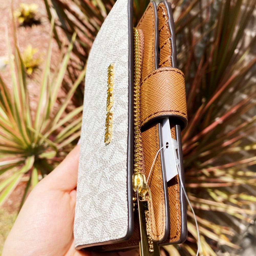 Michael Kors Bifold Wallet MK Coin Pouch Vanilla - Picture 2 of 8